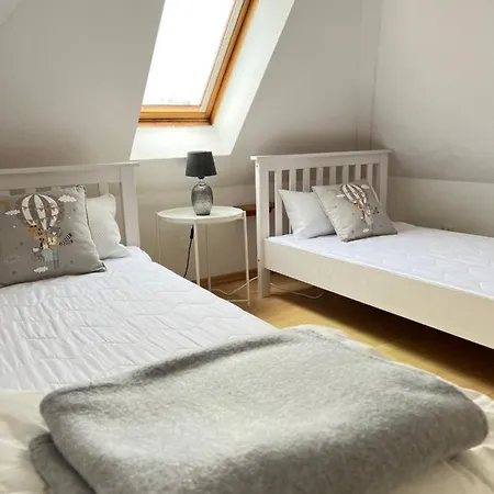 Place To Be شقة فيهمارن